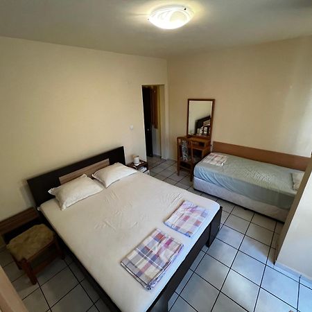 Dvete Brezi Hotel Burgas Exterior foto