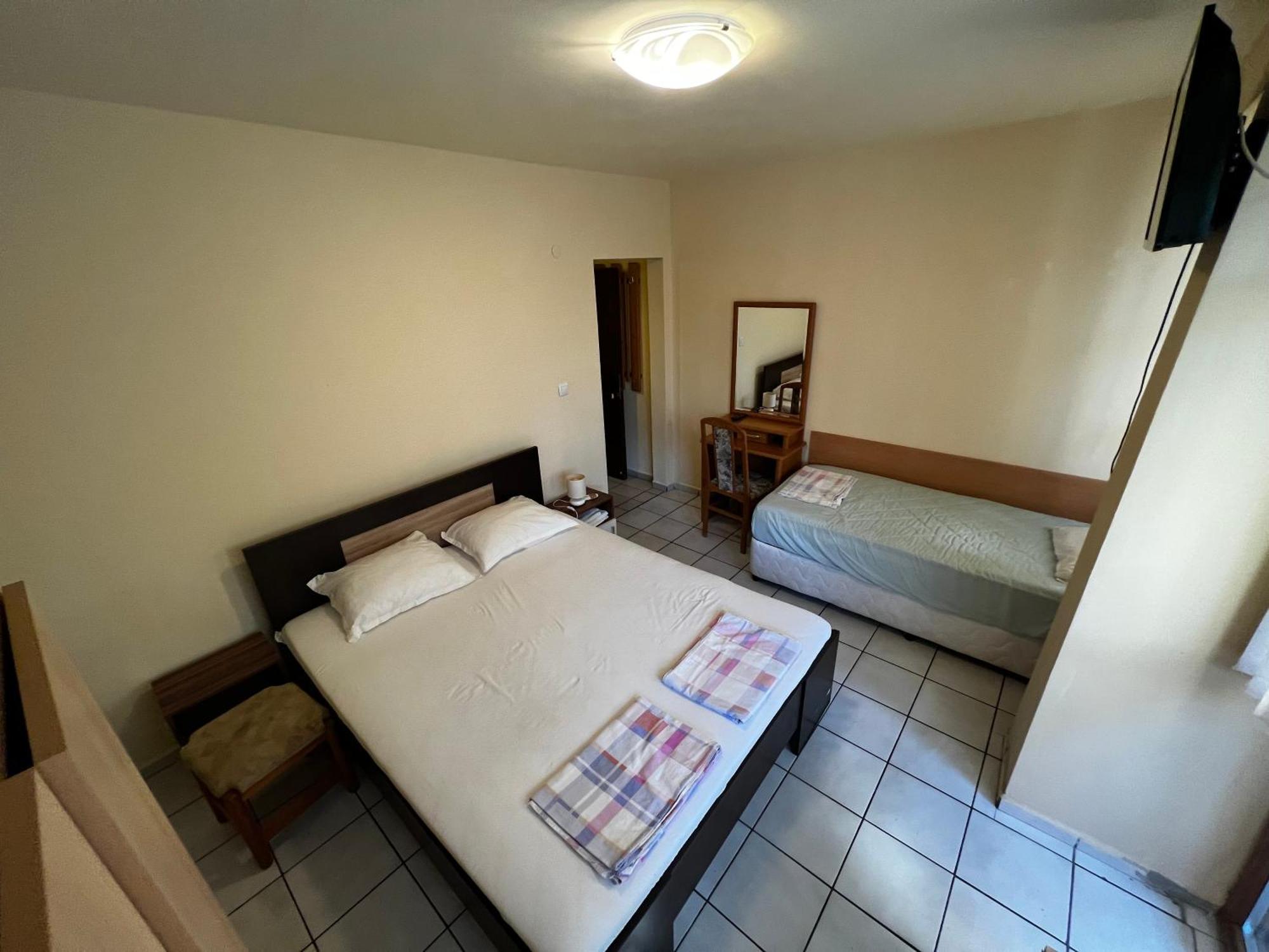 Dvete Brezi Hotel Burgas Exterior foto
