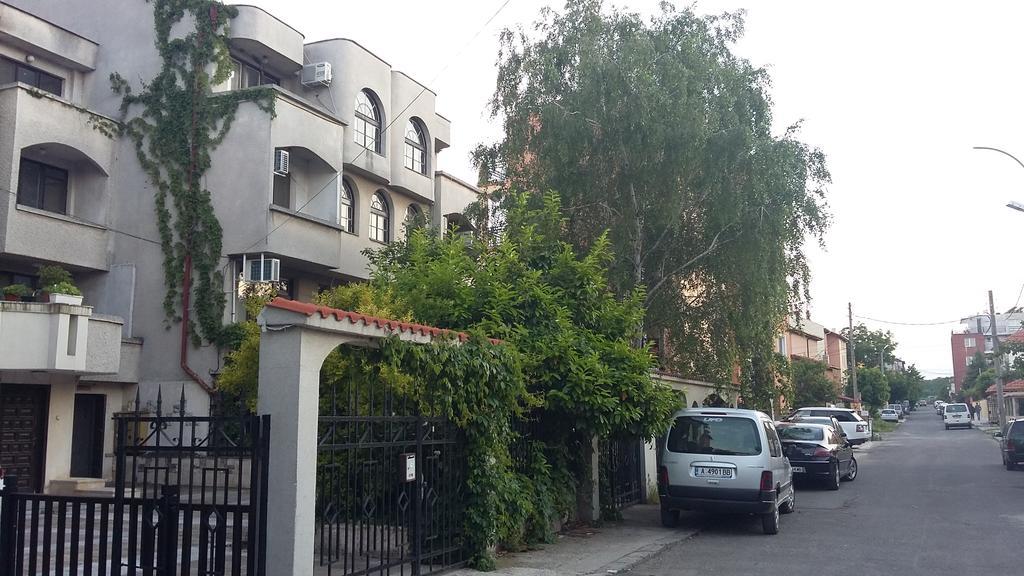 Dvete Brezi Hotel Burgas Exterior foto